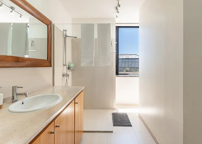 Port And Stone * Funchal (Madeira)