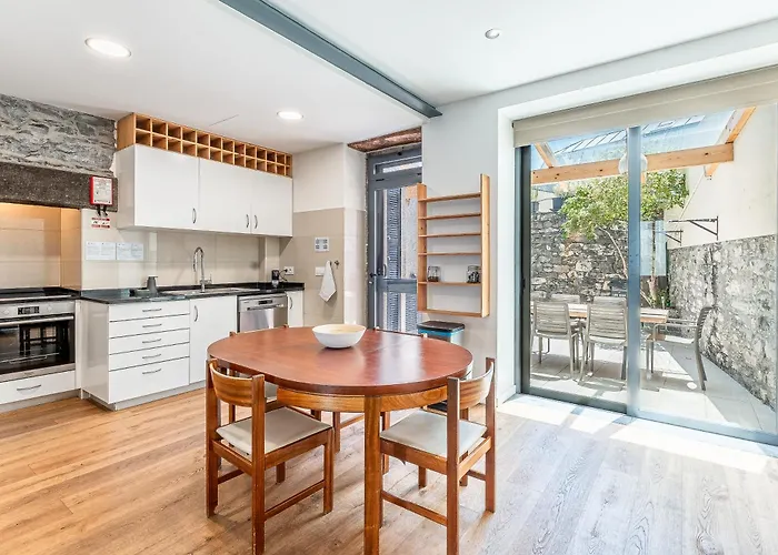 Vila Port And Stone *