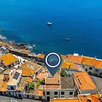Port And Stone Villa *