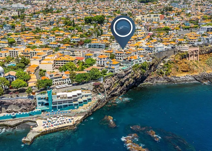 Port And Stone Villa